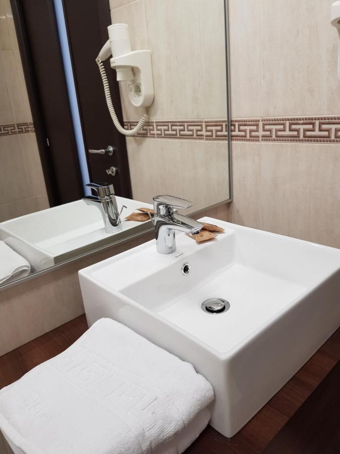 Helios Hotel Sulina Exterior photo