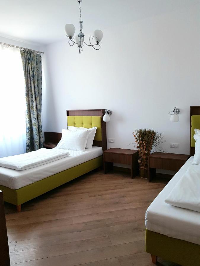 Helios Hotel Sulina Exterior photo